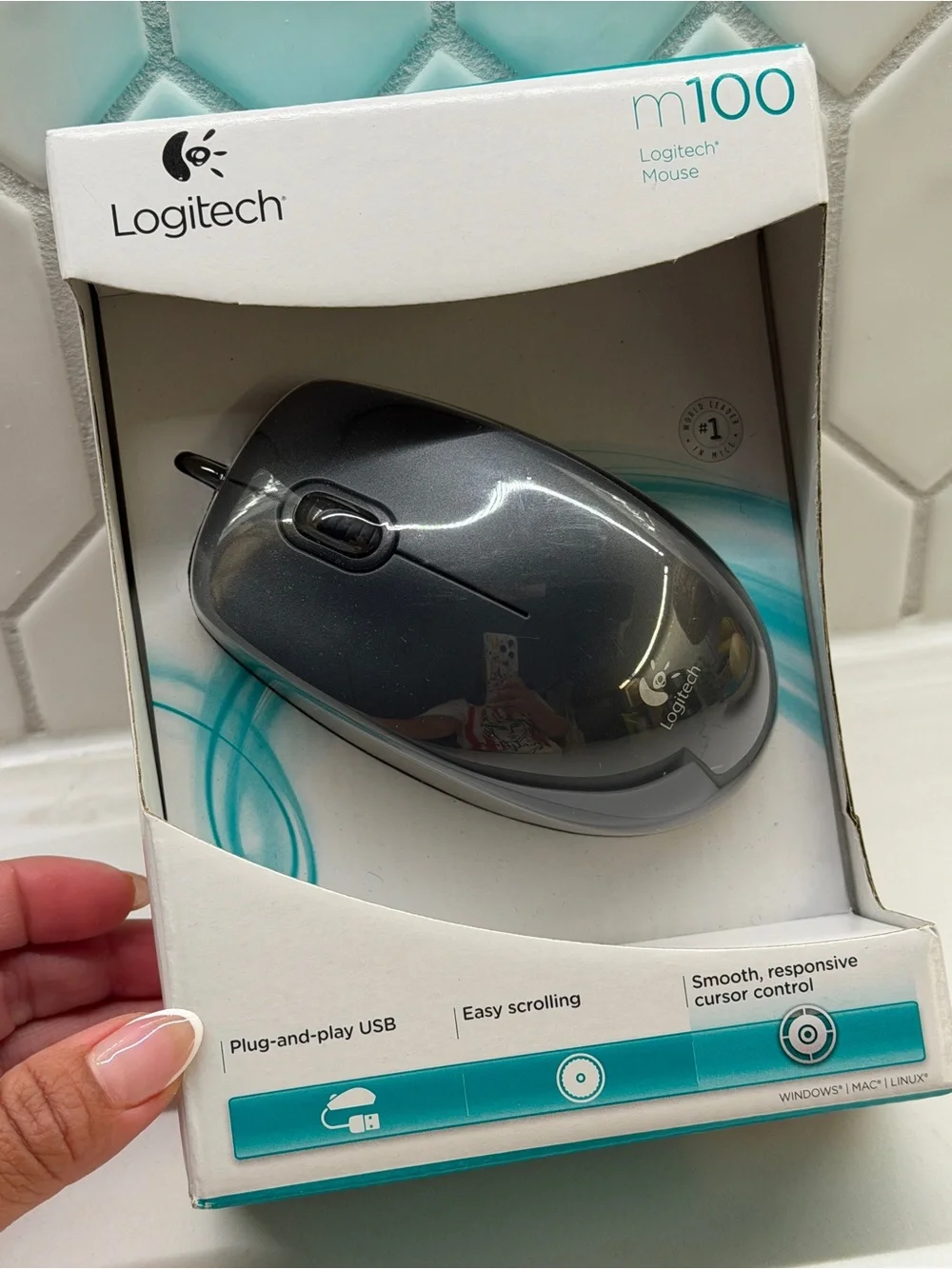 Logitech Wired Mouse in Dark Gray M100